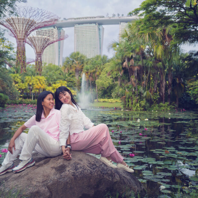 Tessa and Crisma Holiday Couple Photoshoot